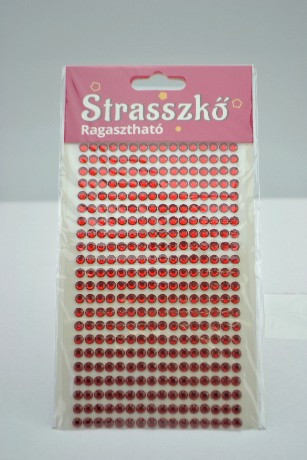 STRASSZKŐ RAGASZTHATÓ ÁTM: 5 MM, 22X16 CM, 352 DB STRASSZ/LAP, 6, PIROS