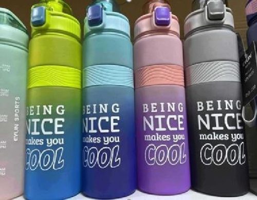 KULACS MŰA. 1000ML 4F."BEING NICE MAKES YOU COOL"