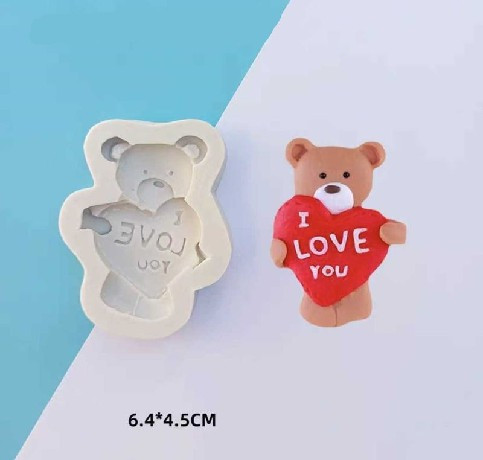 ÖNTŐFORMA LOVE MEDVE 6,4CM*4,5CM